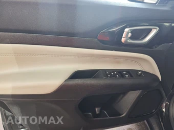 2023 Jeep Compass Limited - miniatura 9