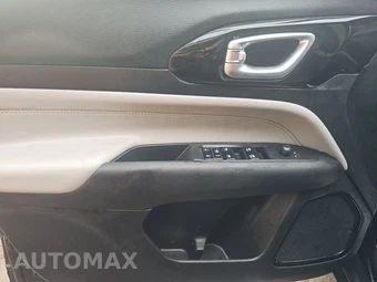2023 Jeep Compass Limited - miniatura 9