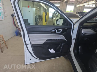 2023 Jeep Compass Limited – miniatura 9