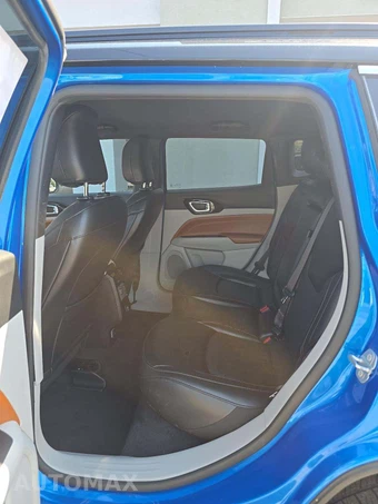 2023 Jeep Compass Limited - miniatura 10