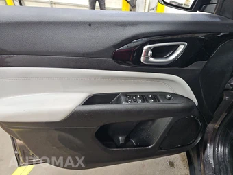 2023 Jeep Compass Limited - miniatura 9