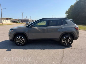 2023 Jeep Compass Limited - miniatura 8