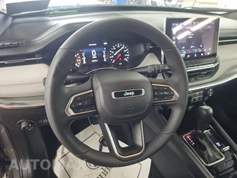 2023 Jeep Compass Limited - miniatura 10