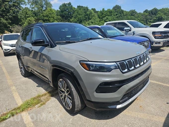 2023 Jeep Compass Limited - miniatura 3