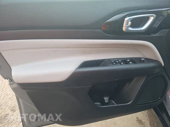 2023 Jeep Compass Limited - miniatura 9