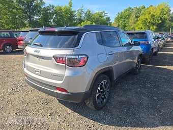 2023 Jeep Compass Limited - miniatura 4