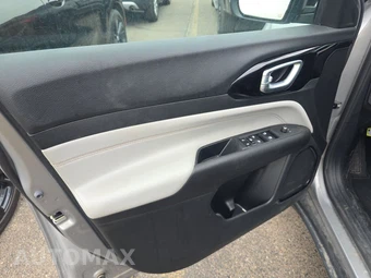 2023 Jeep Compass Limited - miniatura 13