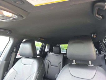 2023 Jeep Compass Limited - miniatura 8