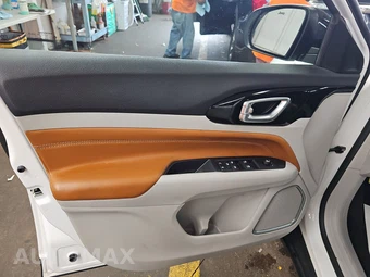 2023 Jeep Compass Limited - miniatura 9