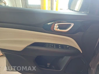 2023 Jeep Compass Limited - miniatura 9