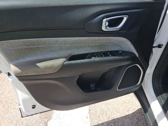 2023 Jeep Compass Sport - miniatura 9
