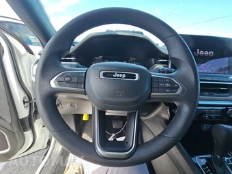 2023 Jeep Compass Sport - miniatura 10
