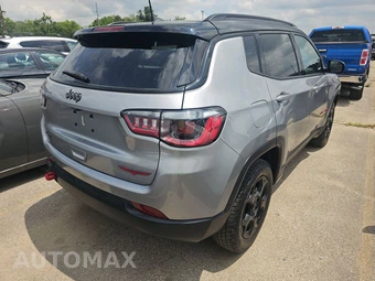 2023 Jeep Compass Trailhawk - miniatura 4
