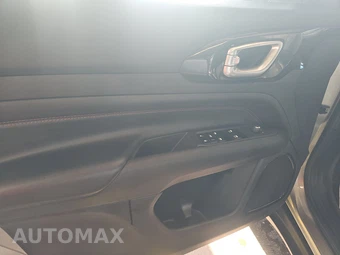 2023 Jeep Compass Trailhawk - miniatura 9