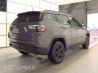 2023 Jeep Compass Trailhawk - miniatura 4