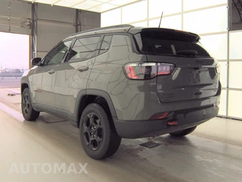 2023 Jeep Compass Trailhawk - miniatura 6