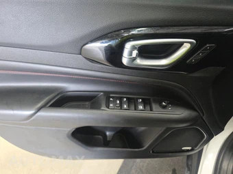 2023 Jeep Compass Trailhawk - miniatura 9