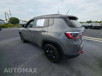 2023 Jeep Compass Trailhawk - miniatura 2