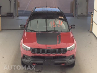 2023 Jeep Compass Trailhawk - miniatura 2