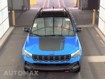 2023 Jeep Compass Trailhawk - miniatura 2
