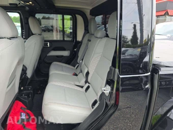 2023 Jeep Gladiator High Altitude Edition Crew Cab Medium Bed - miniatura 13
