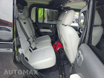2023 Jeep Gladiator High Altitude Edition Crew Cab Medium Bed - miniatura 16