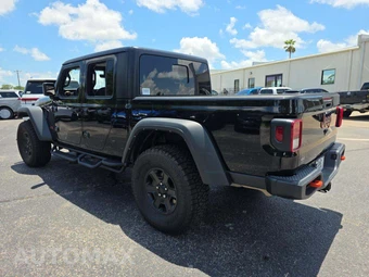 2023 Jeep Gladiator Mojave Crew Cab Medium Bed - miniatura 2