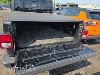 2023 Jeep Gladiator Sport S Crew Cab Medium Bed - miniatura 16
