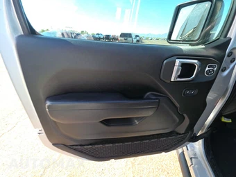 2023 Jeep Gladiator Sport S Crew Cab Medium Bed - miniatura 9