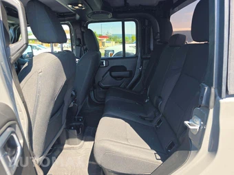 2023 Jeep Gladiator Sport S Crew Cab Medium Bed - miniatura 10