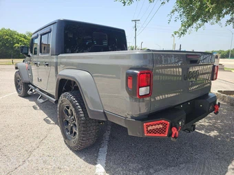 2023 Jeep Gladiator Willys Crew Cab Medium Bed - miniatura 2