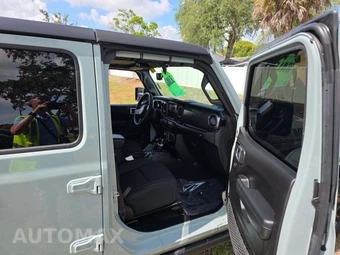 2023 Jeep Gladiator Willys Crew Cab Medium Bed - miniatura 18