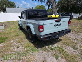 2023 Jeep Gladiator Willys Crew Cab Medium Bed - miniatura 2