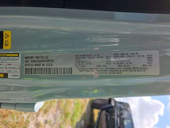 2023 Jeep Gladiator Willys Crew Cab Medium Bed - miniatura 5