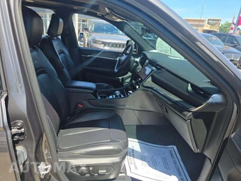 2023 Jeep Grand Cherokee 4xe Overland - miniatura 18