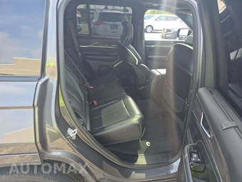 2023 Jeep Grand Cherokee 4xe Overland - miniatura 16