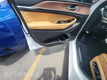 2023 Jeep Grand Cherokee 4xe Summit - miniatura 9