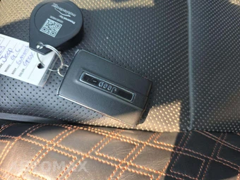 2023 Jeep Grand Cherokee 4xe Summit Reserve - miniatura 8