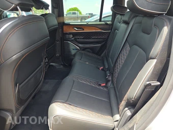 2023 Jeep Grand Cherokee 4xe Summit Reserve - miniatura 13