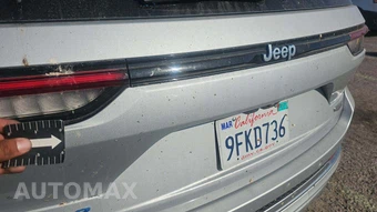 2023 Jeep Grand Cherokee 4xe Summit Reserve - miniatura 29