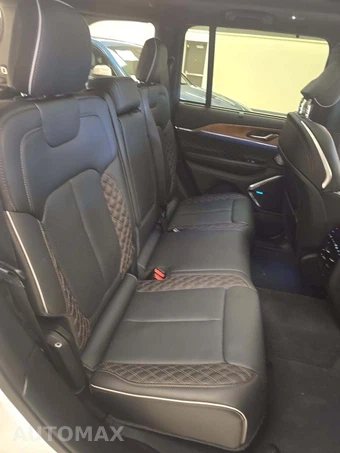 2023 Jeep Grand Cherokee 4xe Summit Reserve - miniatura 16