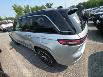 2023 Jeep Grand Cherokee 4xe Summit Reserve - miniatura 6