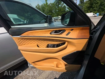 2023 Jeep Grand Cherokee 4xe Summit Reserve - miniatura 9