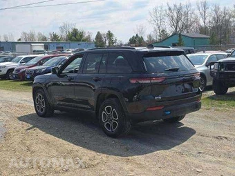 2023 Jeep Grand Cherokee 4xe Trailhawk - miniatura 2