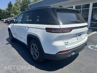 2023 Jeep Grand Cherokee 4xe Trailhawk - miniatura 3