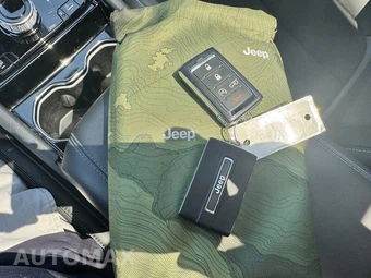 2023 Jeep Grand Cherokee 4xe Trailhawk - miniatura 35