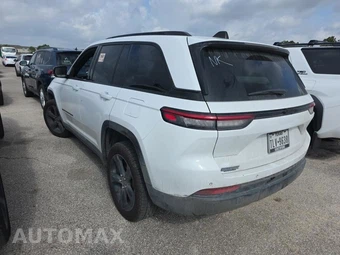 2023 Jeep Grand Cherokee Altitude - miniatura 4