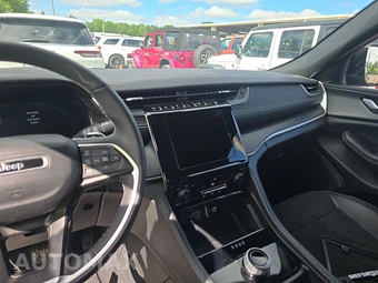 2023 Jeep Grand Cherokee Altitude - miniatura 11