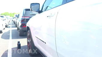 2023 Jeep Grand Cherokee Altitude - miniatura 24