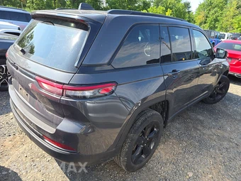 2023 Jeep Grand Cherokee Altitude - miniatura 4